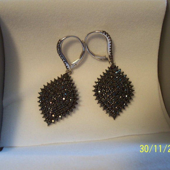 Unk Jewelry - BLACK SPINEL STERLING SILVER LEVER BACK EARRINGS